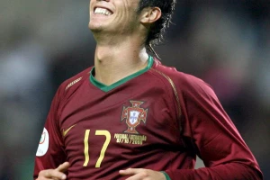 Za nevericu, Ronaldu već  pre 15 godina poništen gol za kojim će žaliti mnogo više, i opet je Srbija bila deo priče, grupa kao preslikana!